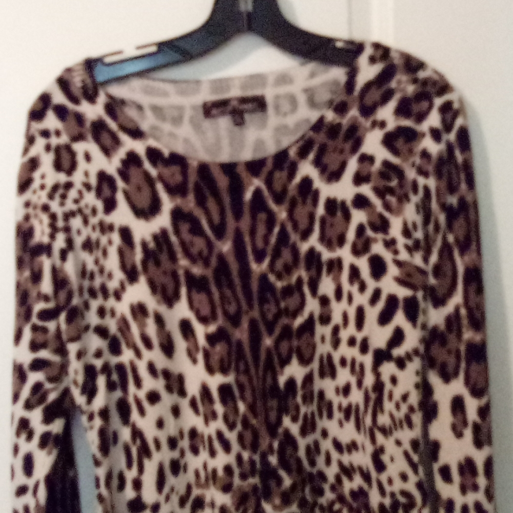 Sweater - Picture 3 of 4